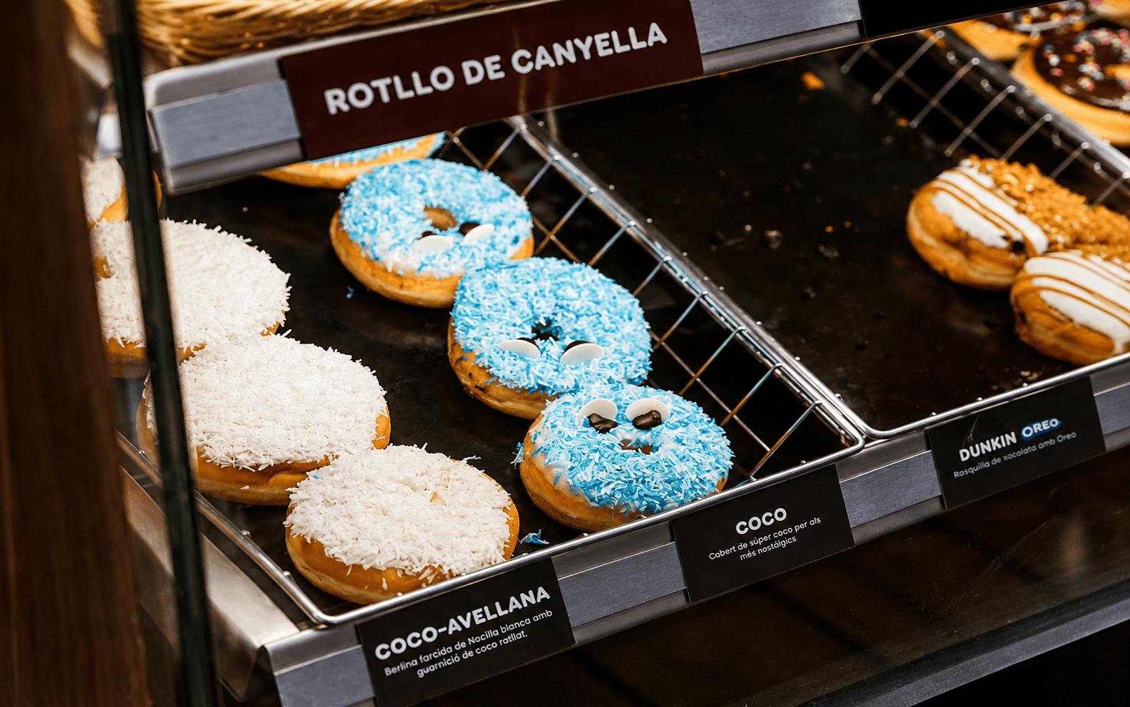 Selección de donuts de Dunkin’ Coffee en Parc Central