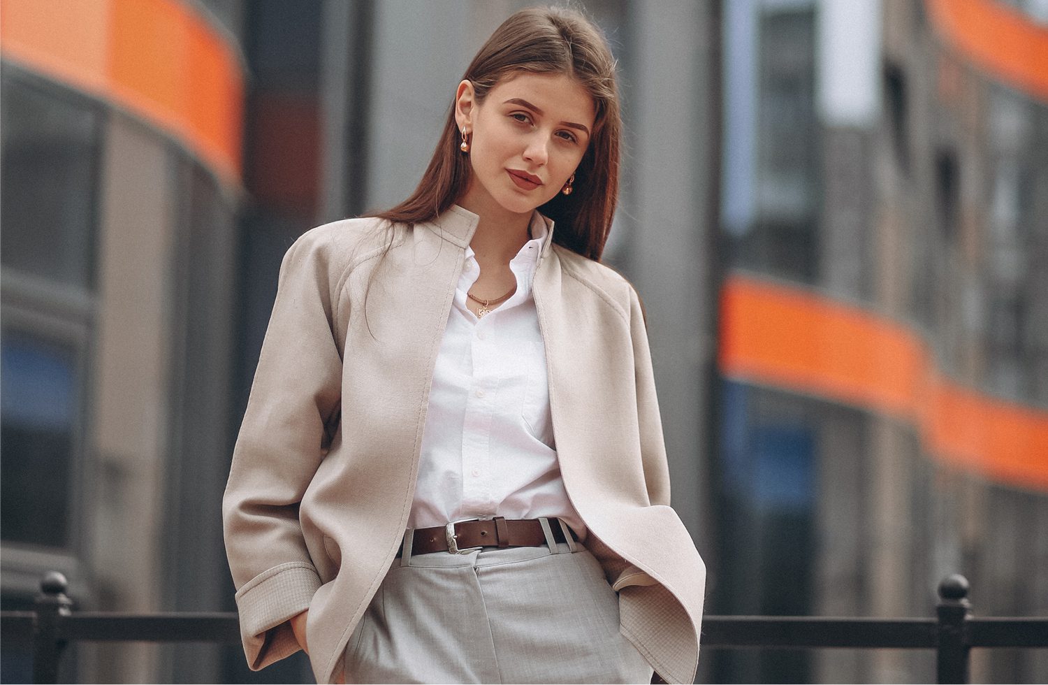 Look de oficina para la vuelta al trabajo con estilo cómodo y versátil