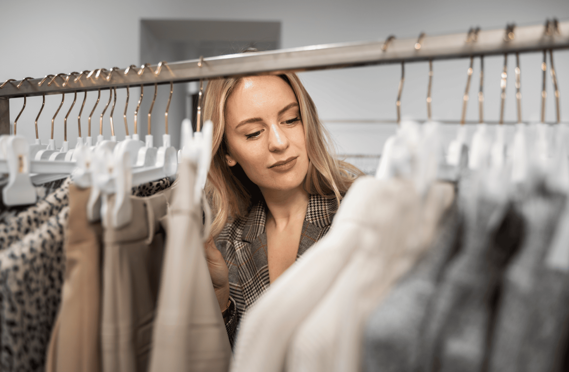 Prendas de moda para renovar los looks de oficina en Parc Central